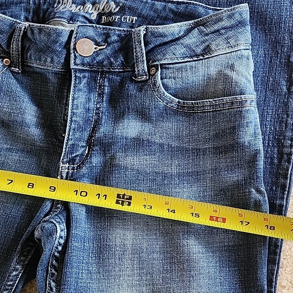 Wrangler Boot Cut Jeans Size 9 - Picture 5 of 12